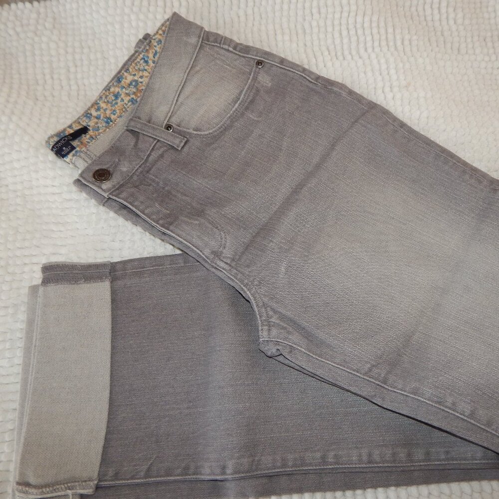 Ladies Chadwicks Gray Denim Jeans - Size 8 - NWOT